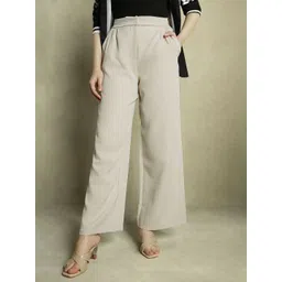 DL Woman Women Flared Pleated Mid-Rise Trousers-image-38