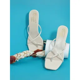 D'LORZERI Women's Off White Cross Strap Sandals-picture-20