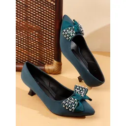 Dollphin Women Green Kitten PU Sandal with Embellished Bows-picture-40