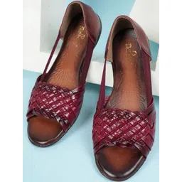 Dollphin Women Maroon Open Toe Laser Cut Flats-picture-20