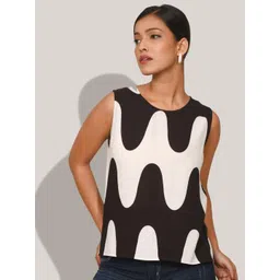 Dora Dori Print Crop Top-picture-22