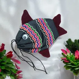 doracrafthouse Women Black Potli-picture-27