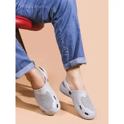 DRACKFOOT Men Clogs-picture-23