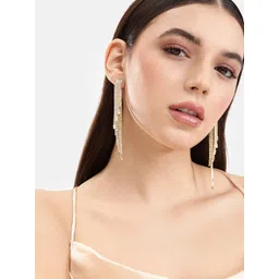 DressBerry Contemporary Drop Earrings-picture-37