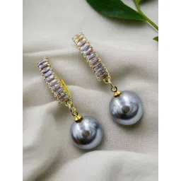 DressBerry Contemporary Drop Earrings-picture-35