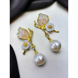 DressBerry Contemporary Drop Earrings-picture-36