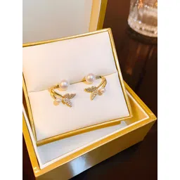 DressBerry Contemporary Ear Cuff Earrings-picture-36