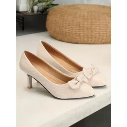 DressBerry Cream-Coloured Pointed Toe Textured Kitten Pumps With Bows-picture-37