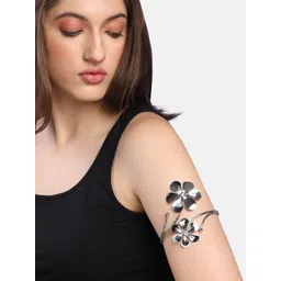 DressBerry Silver-Toned Silver-Plated Armlet Bracelet image 4