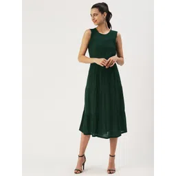 DressBerry Solid Crepe A-Line Midi Dress-picture-51