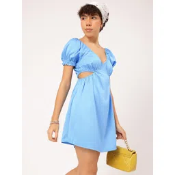 DressBerry Sunkissed-Selection Cut-Out Puff Sleeves Smocked Mini Dress-picture-25