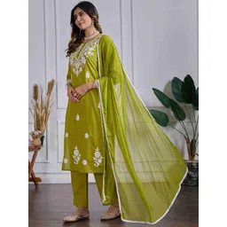 DRUPH & CO Women Floral Embroidered Regular Chikankari Pure Cotton Kurta with Trousers & With Dupatta image 4