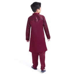Earthy Touch Woven Full Sleeves Sequins Velvet kurta Pyjama Set - Maroon image 3