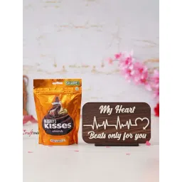 eCraftIndia Wooden My Heart Beats Only For You Showpiece & Hershey'S Kisses Almonds Chocolate-picture-37
