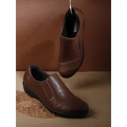 Elle Women's Tan Wedge Loafers-picture-10