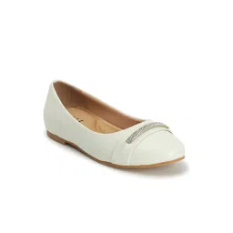 Elle Women's White Flat Ballets image 3