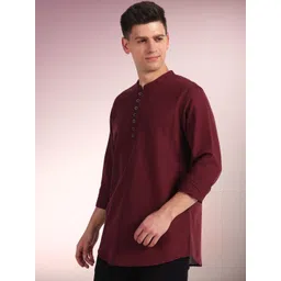 ENSPYR Men Maroon Solid Cotton Straight Kurtas-image-2
