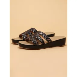 Eridani Women Black Slip-On Sandals-picture-10