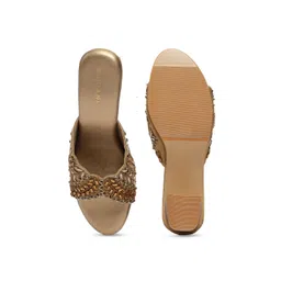 ERIDANI Women Embellished Ethnic Block Sandals image 3