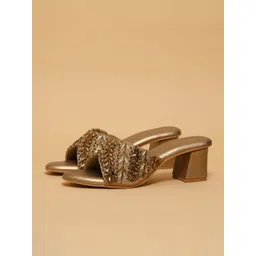 ERIDANI Women Embellished Ethnic Block Sandals image 1