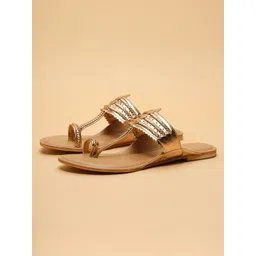 ERIDANI Women Embellished Ethnic One Toe Flats-picture-33