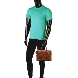 Eske Tan Leather Large Messenger Bag image 2