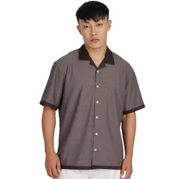 Eszett Textured Spread Collar Cotton Shirt-picture-18