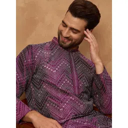 Ethnic Bay Men Geometric Printed Kurta-picture-19
