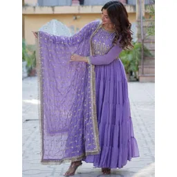Ethnic Yard Women Ethnic Motifs Embroidered Tiered Sequinned Kurta with Trousers & With Dupatta-picture-20
