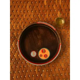 ExclusiveLane 'Oasis Serves' Hand-Painted Round Serving Tray In Mango Wood-picture-38