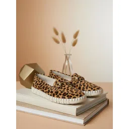 EZOK Women Trendy Casual Loafers - Tan-picture-15