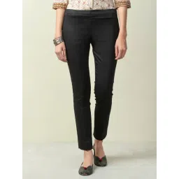 Fabindia Black Slim Fit Mid Rise Pants-picture-14