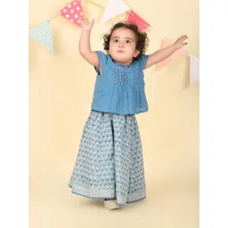 Fabindia Girls Printed Sequinned Block Print Ready to Wear Lehenga &-picture-11