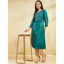 Fabindia Green Slim Fit Embroidered Kurtas image 4
