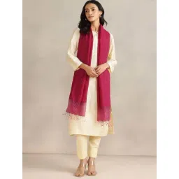 Fabindia Maroon Woven Stole-image-31