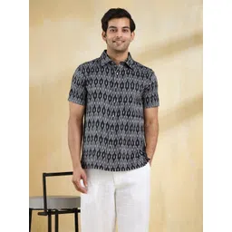 Fabindia Men Opaque Casual Shirt-picture-35