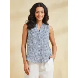 Fabindia White Blue Cotton Regular Fit Printed Top-picture-20
