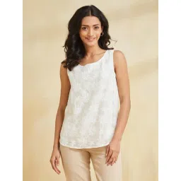 Fabindia White Regular Fit Embroidery Top-picture-22