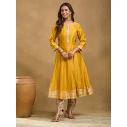 Fabindia Yellow Embroidered Three-Quarter Sleeves Kurta-picture-36