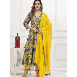 Fabinn Women Ethnic Motifs Printed Tiered Kurta with Trousers & With Dupatta-picture-23