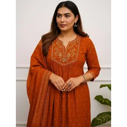 Fabinn Women Floral Embroidered Regular Kurta with Trousers & With Dupatta-picture-14