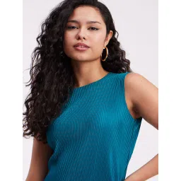 Fablestreet Green Pleated Shift Dress image 5