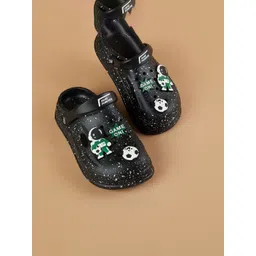 Fame Forever by Lifestyle Boys Printed Clogs-picture-11
