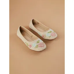 Fame Forever by Lifestyle Girls Slip-On Sneakers-picture-38