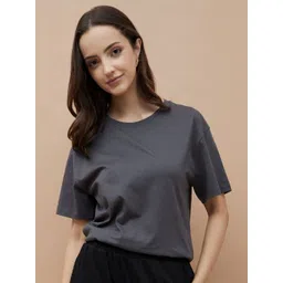 Fame Forever by Lifestyle Women Pockets T-shirt-picture-10