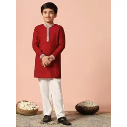Fashion Dream Kids Maroon Embroidered Kurta With Payjamas Set-picture-25