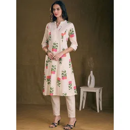 FASHOR Women Floral Printed Panelled A-Line Pure Cotton Kurta with Trousers-image-9