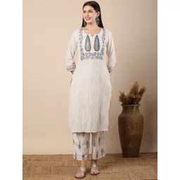 FASHOR Women Floral Printed Regular Thread Work Pure Cotton Kurta with Palazzos-picture-35