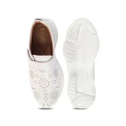 Fausto Women's White Walking Shoes image 4