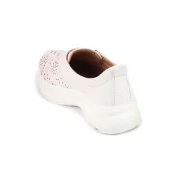 Fausto Women's White Walking Shoes image 5